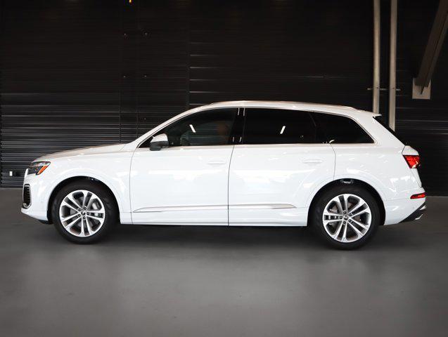 new 2025 Audi Q7 car, priced at $81,270