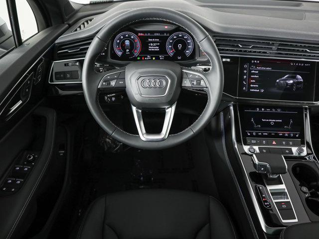 new 2025 Audi Q7 car, priced at $75,510