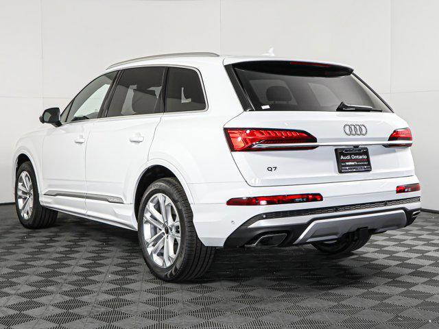 new 2025 Audi Q7 car, priced at $75,510