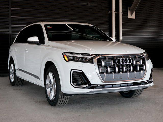 new 2025 Audi Q7 car, priced at $62,860