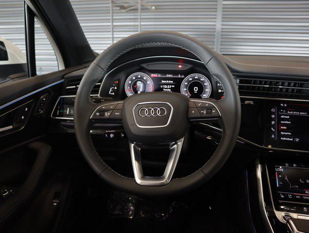 new 2025 Audi Q7 car, priced at $80,520