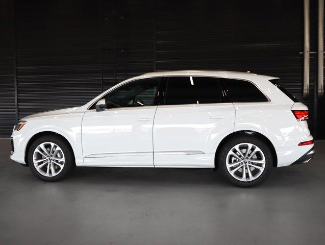 new 2025 Audi Q7 car, priced at $80,520