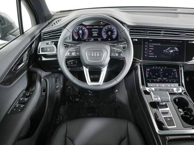 new 2025 Audi Q7 car, priced at $65,650