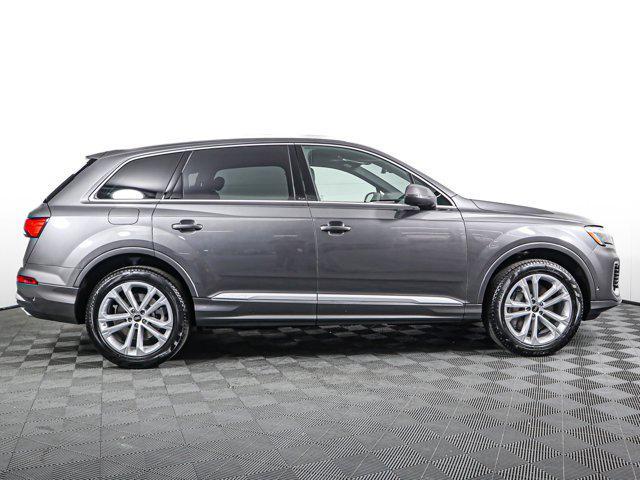 new 2025 Audi Q7 car, priced at $65,650