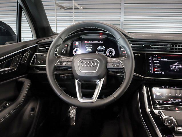 new 2025 Audi Q7 car, priced at $74,090