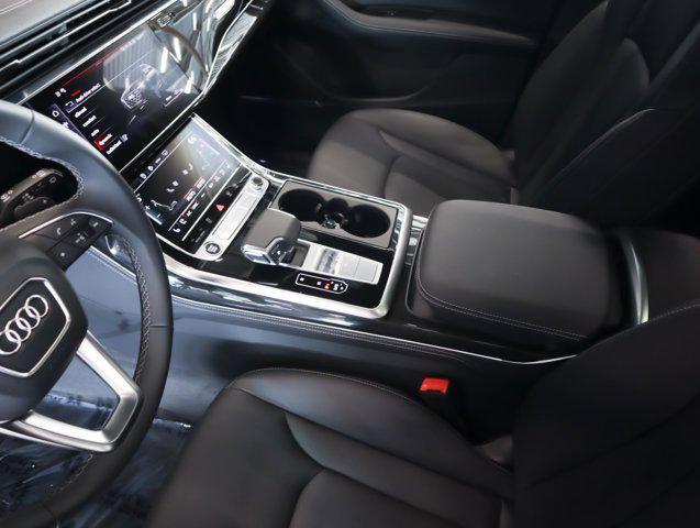 new 2025 Audi Q7 car, priced at $74,090