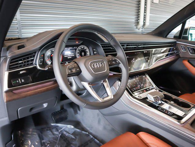 new 2025 Audi Q7 car, priced at $86,310