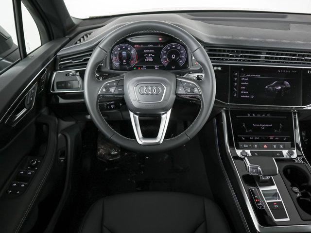 new 2025 Audi Q7 car, priced at $72,270