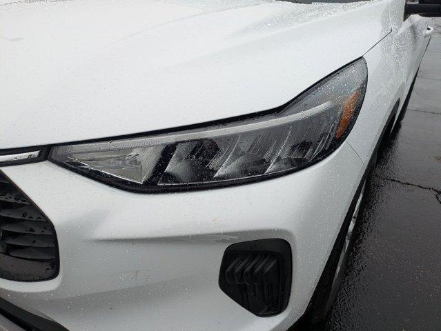 used 2025 Ford Escape car, priced at $25,367