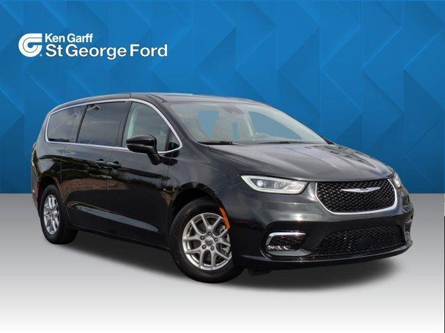 used 2023 Chrysler Pacifica car, priced at $27,412