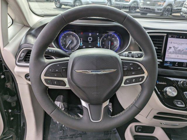 used 2023 Chrysler Pacifica car, priced at $27,412