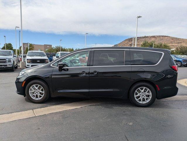 used 2023 Chrysler Pacifica car, priced at $27,412