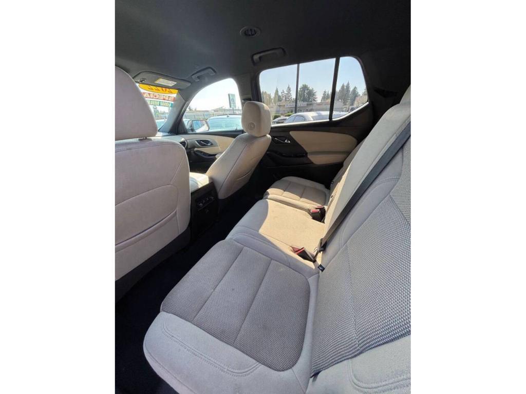 used 2022 Chevrolet Traverse car, priced at $26,999