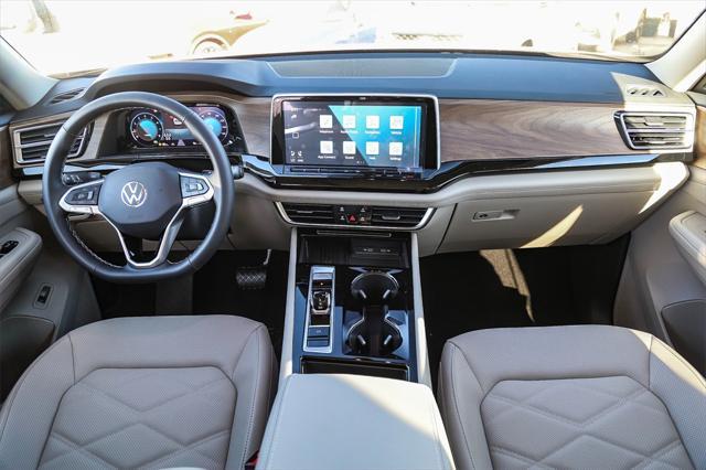 new 2025 Volkswagen Atlas car, priced at $44,161