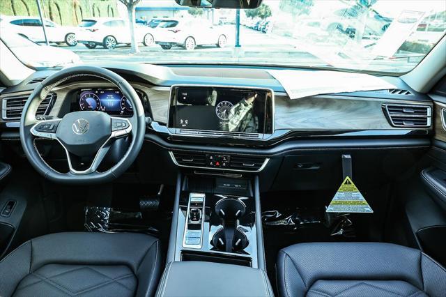 new 2025 Volkswagen Atlas car, priced at $43,823