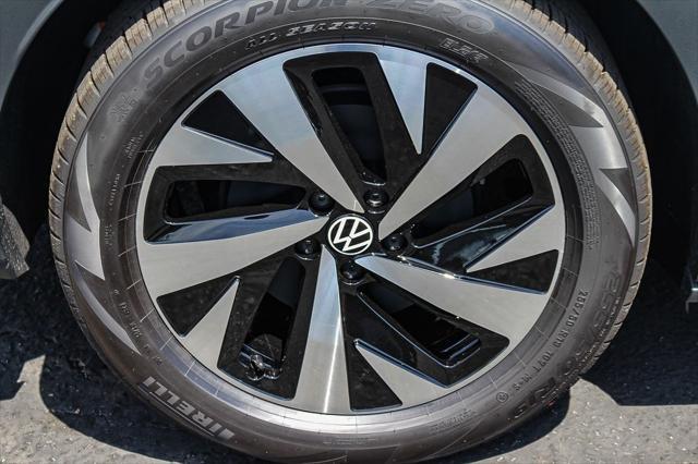 new 2025 Volkswagen ID.4 car, priced at $42,666