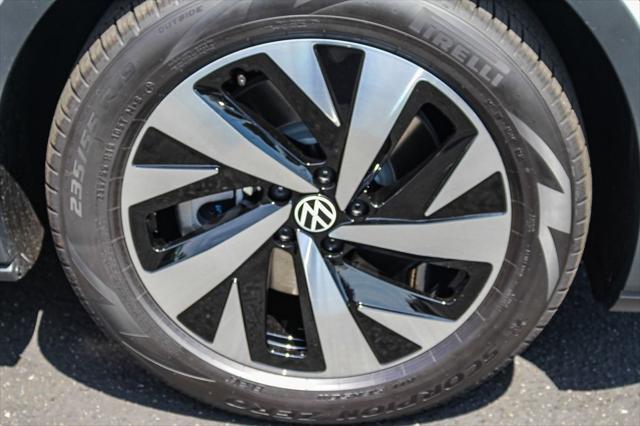 new 2025 Volkswagen ID.4 car, priced at $42,666