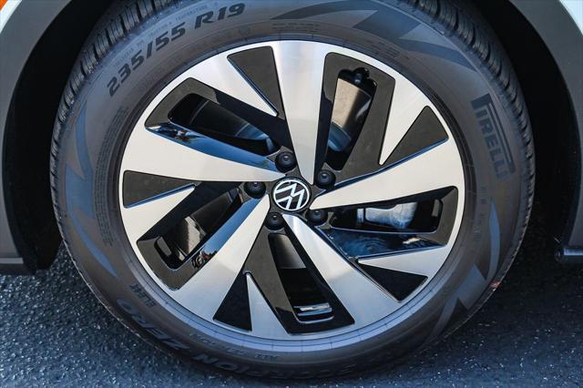 new 2025 Volkswagen ID.4 car, priced at $42,666
