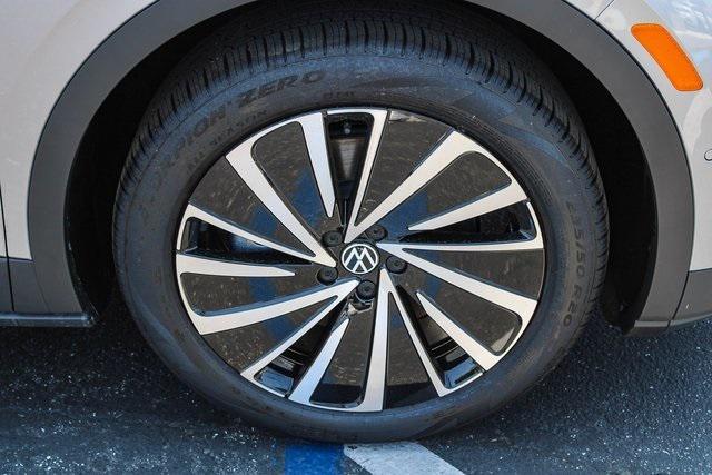 new 2024 Volkswagen ID.4 car, priced at $37,933