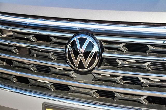 new 2025 Volkswagen Atlas car, priced at $44,856