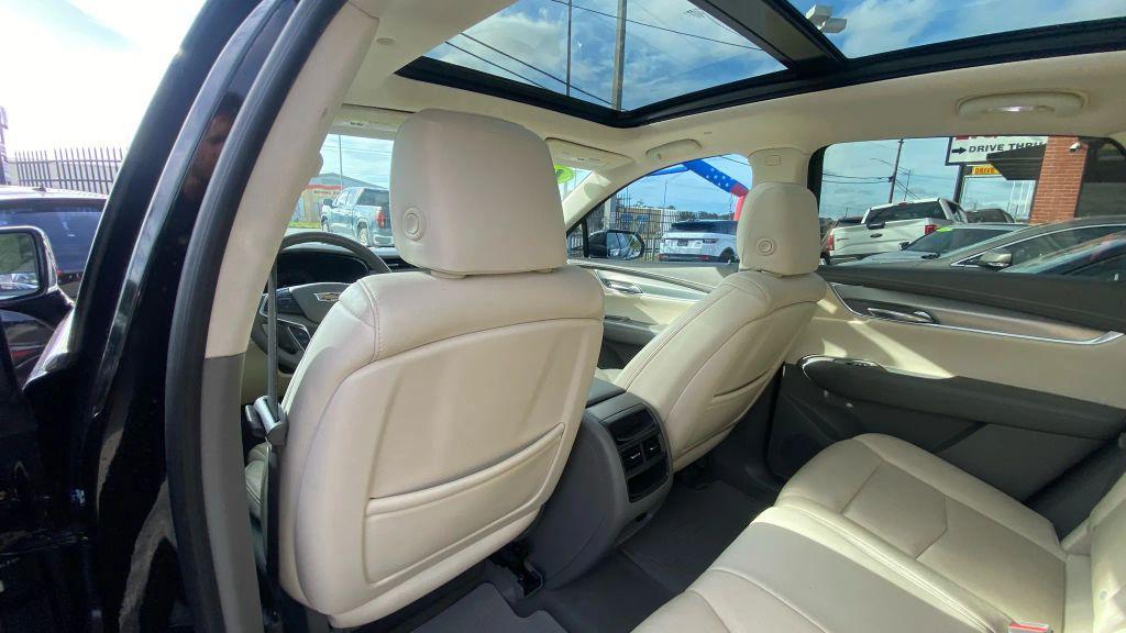 used 2018 Cadillac XT5 car, priced at $15,999