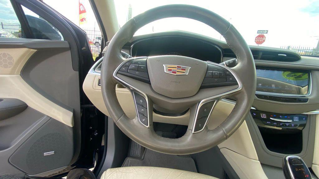 used 2018 Cadillac XT5 car, priced at $15,999