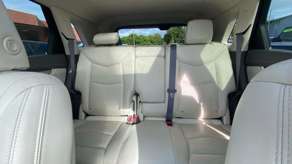 used 2018 Cadillac XT5 car, priced at $15,999