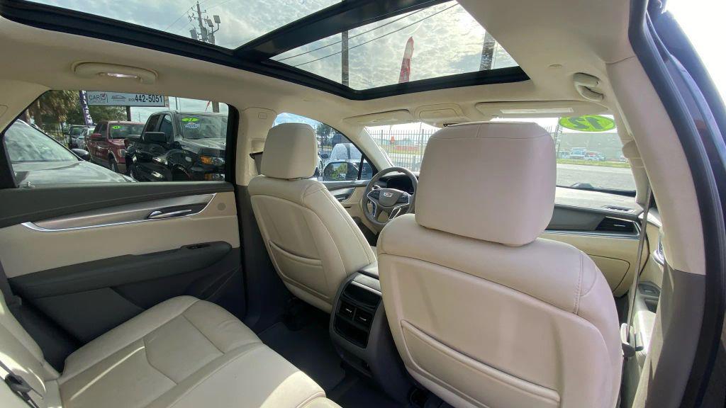 used 2018 Cadillac XT5 car, priced at $15,999