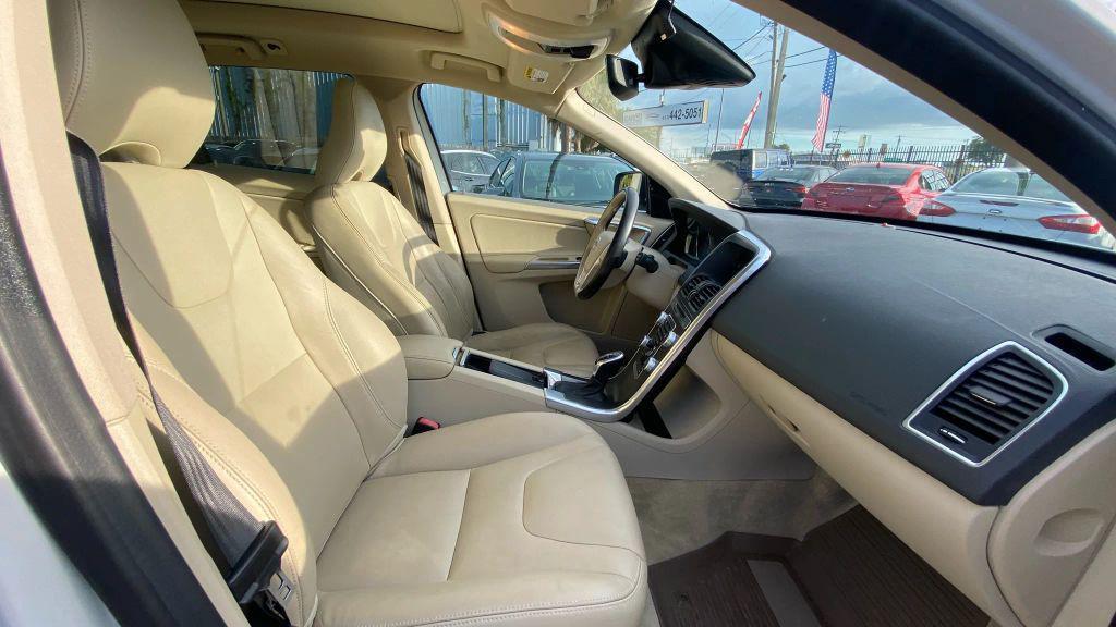 used 2015 Volvo XC60 car, priced at $9,999