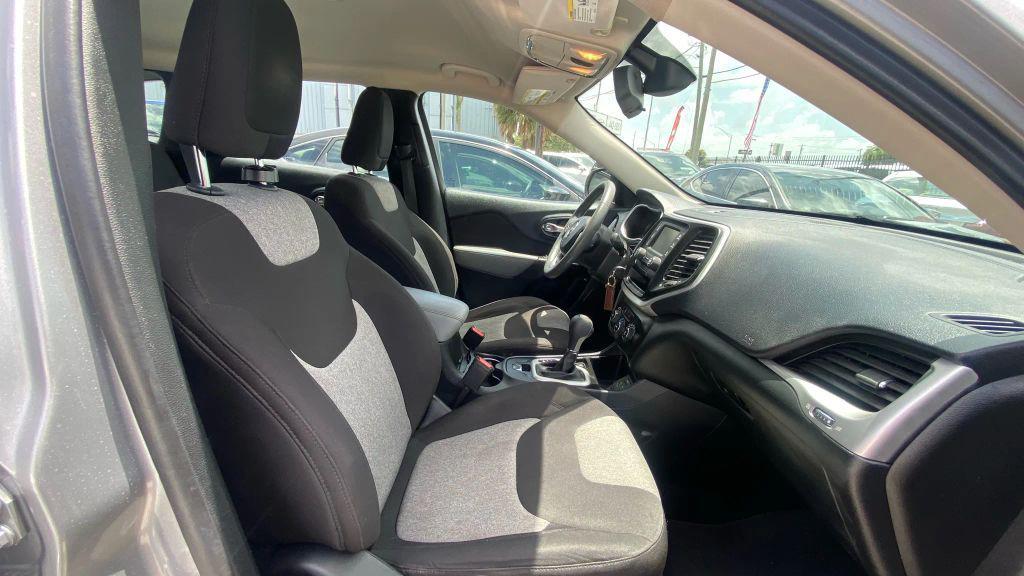 used 2014 Jeep Cherokee car, priced at $9,999