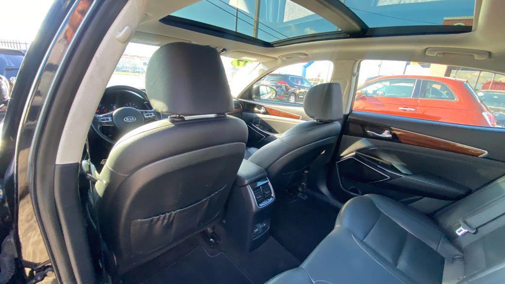 used 2017 Kia Cadenza car, priced at $13,999