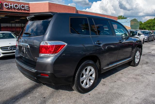 used 2013 Toyota Highlander car, priced at $10,999