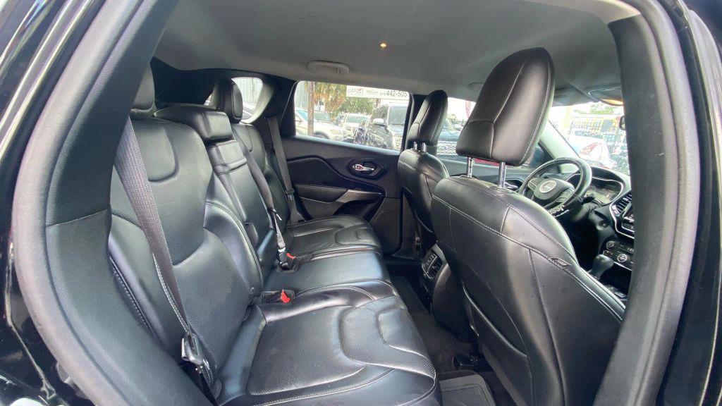 used 2019 Jeep Cherokee car, priced at $10,999