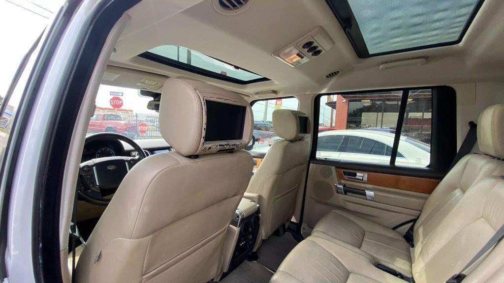 used 2015 Land Rover LR4 car, priced at $15,999