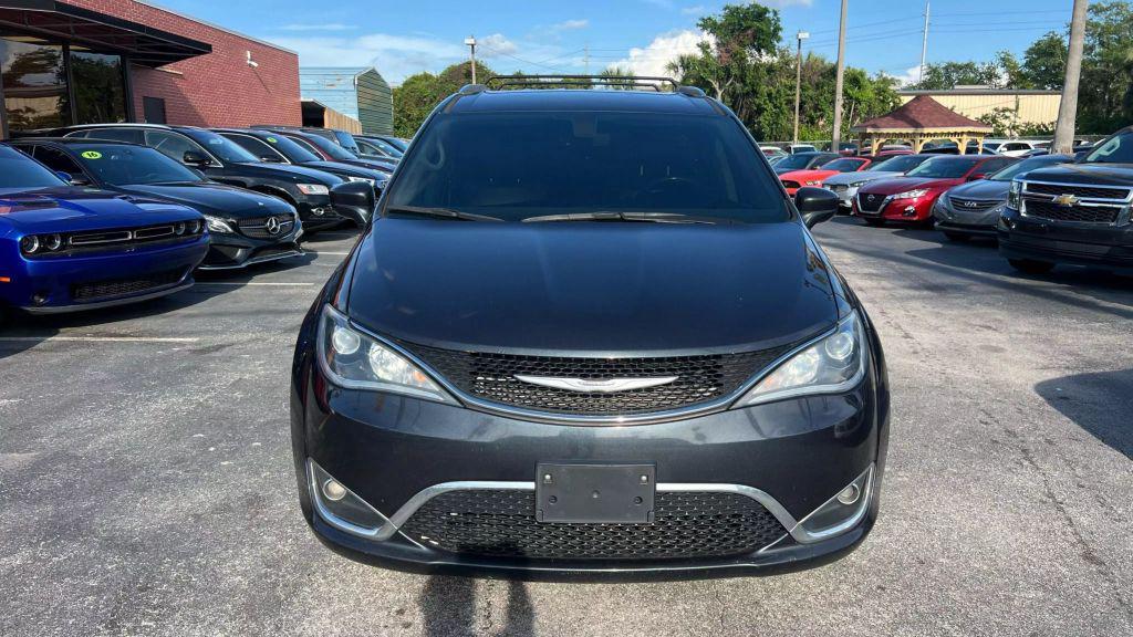 used 2020 Chrysler Pacifica car, priced at $11,499