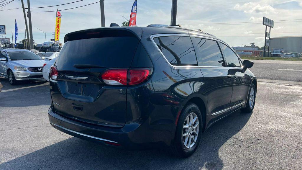 used 2020 Chrysler Pacifica car, priced at $11,499