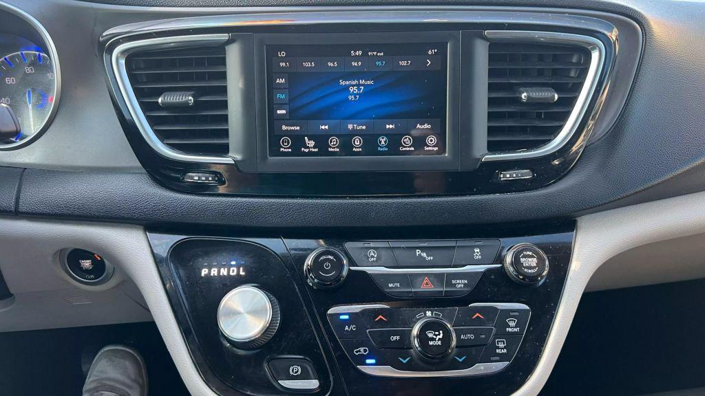 used 2020 Chrysler Pacifica car, priced at $11,499