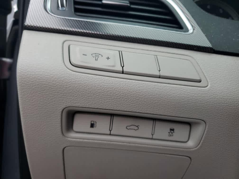 used 2015 Hyundai Sonata car, priced at $8,999