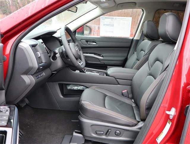 new 2025 Nissan Pathfinder car, priced at $48,714