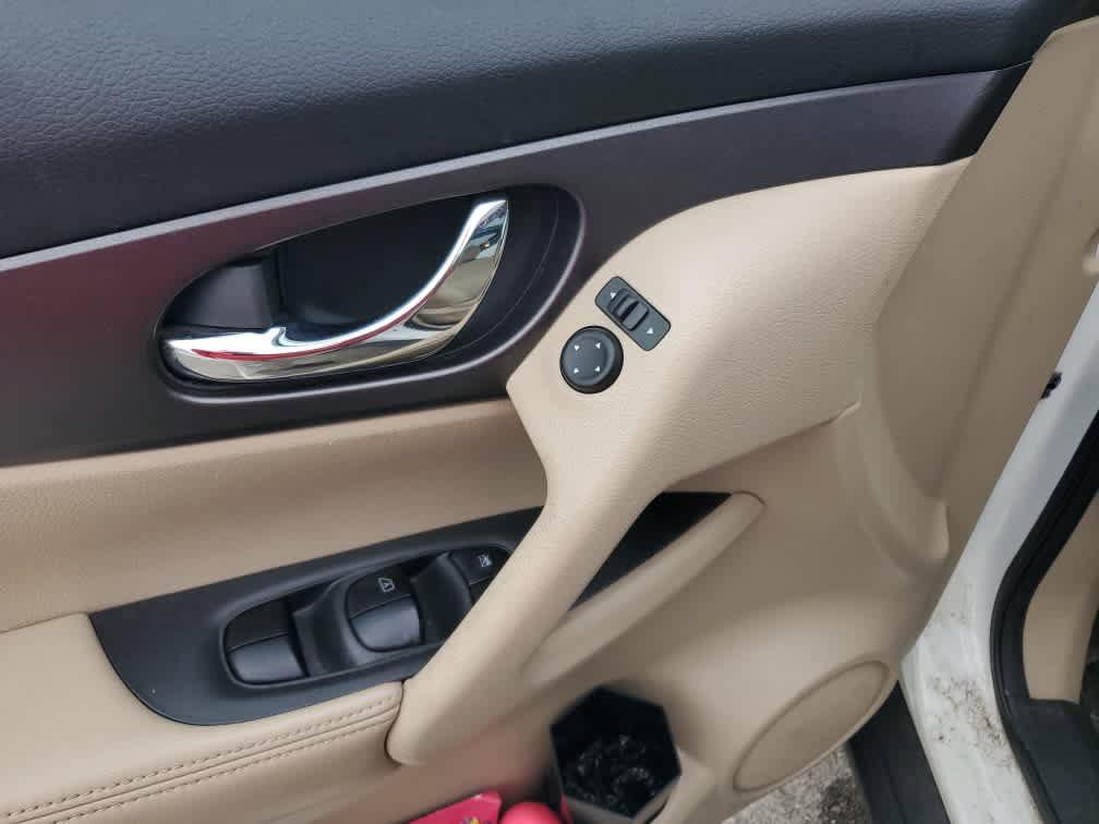 used 2016 Nissan Rogue car, priced at $8,999