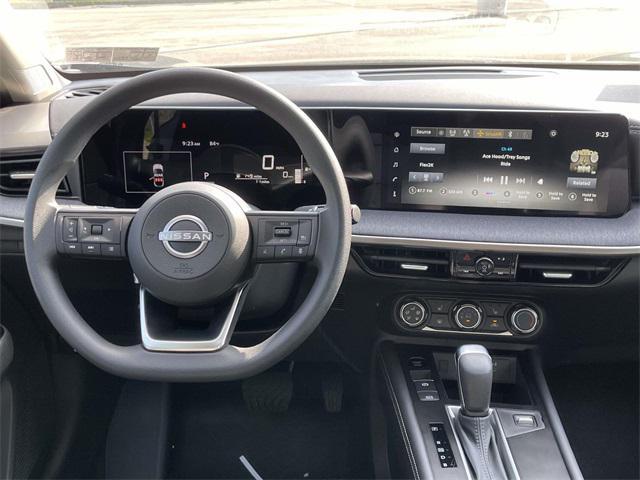 new 2025 Nissan Kicks car, priced at $27,683