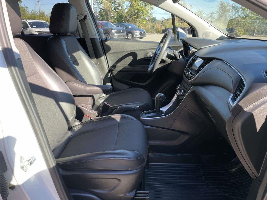 used 2022 Chevrolet Trax car, priced at $18,894