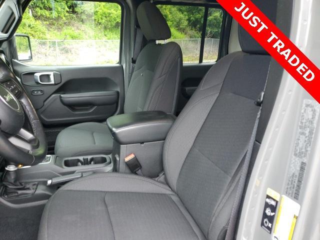 used 2022 Jeep Gladiator car, priced at $33,128