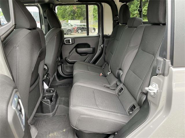used 2022 Jeep Gladiator car, priced at $31,382