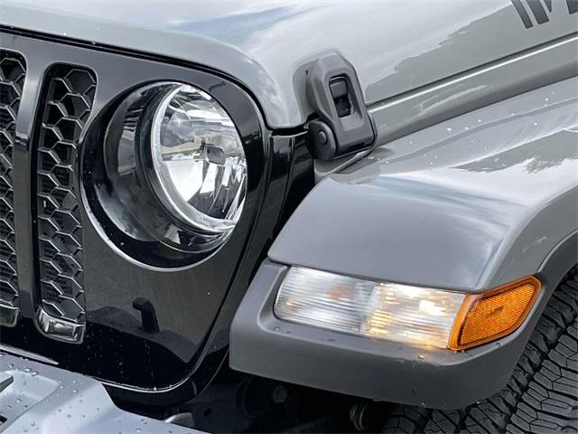 used 2022 Jeep Gladiator car, priced at $31,382