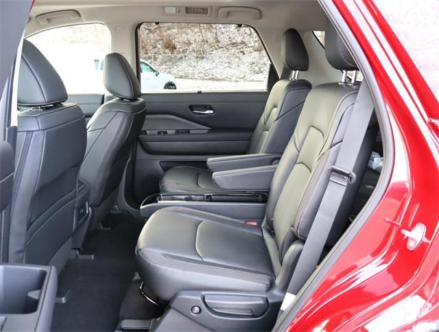 new 2025 Nissan Pathfinder car, priced at $48,064