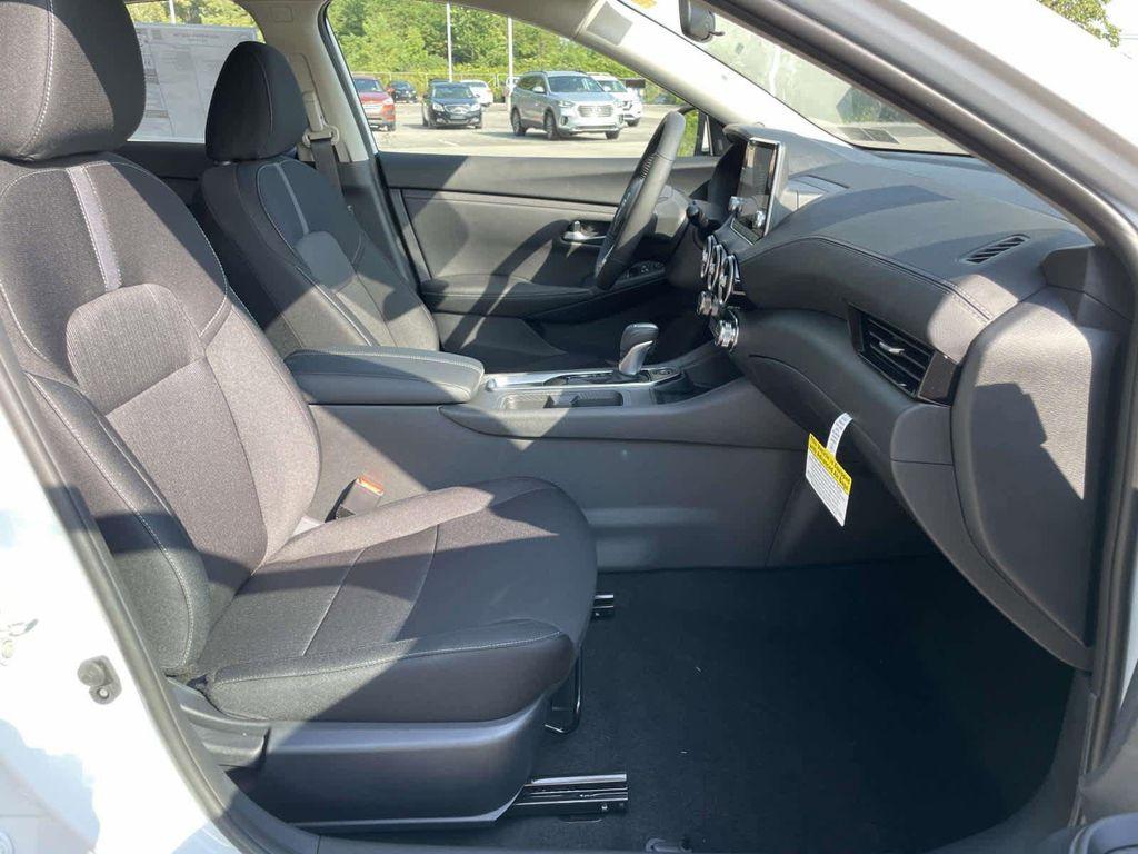 new 2025 Nissan Sentra car, priced at $23,354