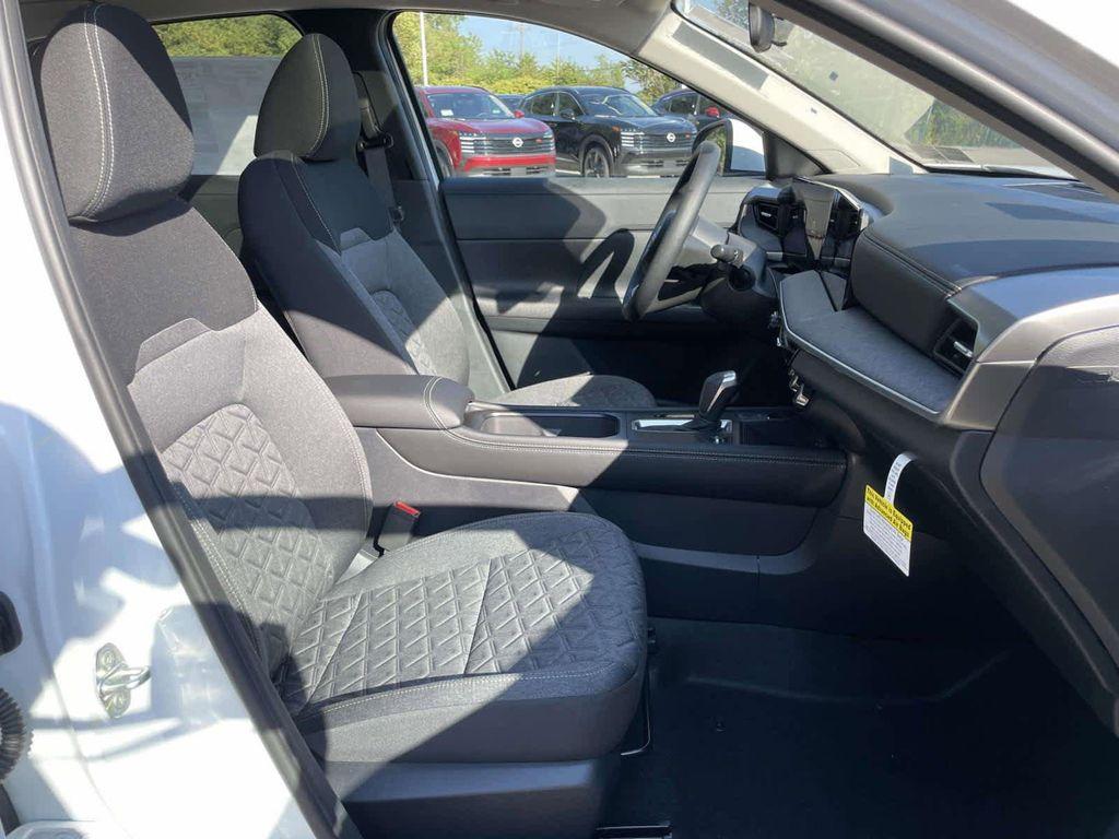 new 2025 Nissan Kicks car, priced at $29,405