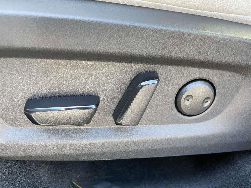 new 2025 Nissan Murano car, priced at $40,901