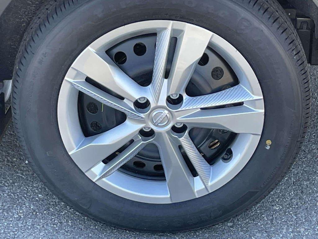 new 2025 Nissan Kicks car, priced at $22,575